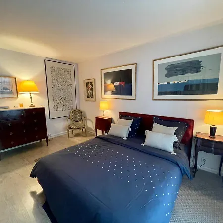 Apartment Grand T2 Plein Centre Historique Avec Ascenseur *