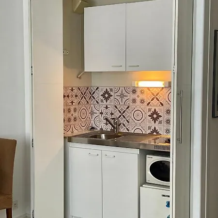 Apartament Grand T2 Plein Centre Historique Avec Ascenseur *