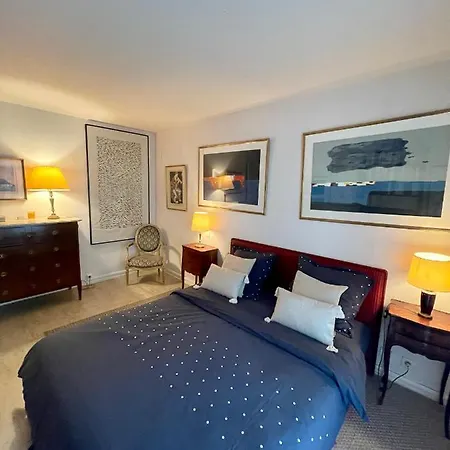 Apartament Grand T2 Plein Centre Historique Avec Ascenseur Saint-Jean-de-Luz