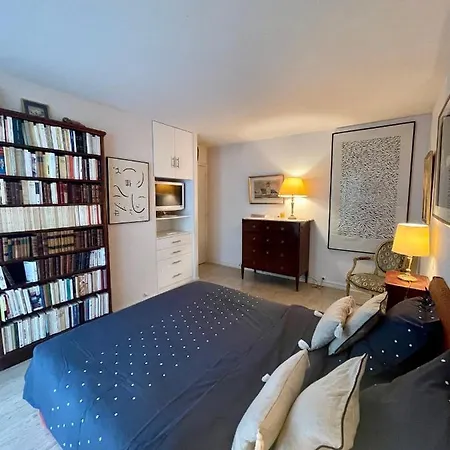 Grand T2 Plein Centre Historique Avec Ascenseur Saint-Jean-de-Luz