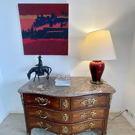 Grand T2 Plein Centre Historique Avec Ascenseur Saint-Jean-de-Luz