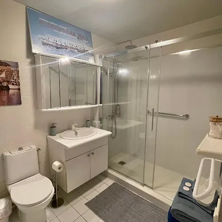 Apartament Grand T2 Plein Centre Historique Avec Ascenseur *