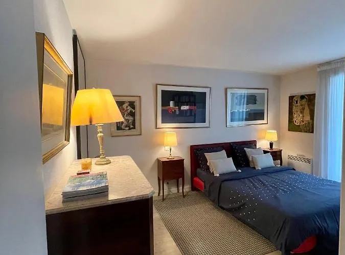 Grand T2 Plein Centre Historique Avec Ascenseur *