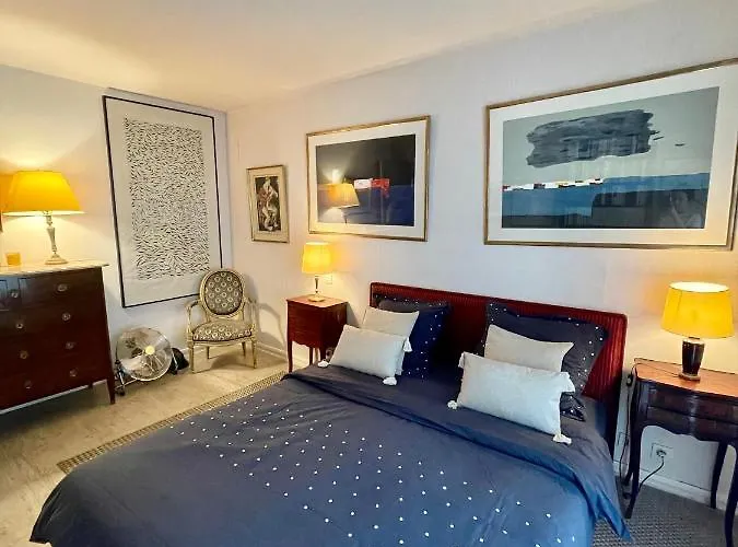 Grand T2 Plein Centre Historique Avec Ascenseur Apartmán *