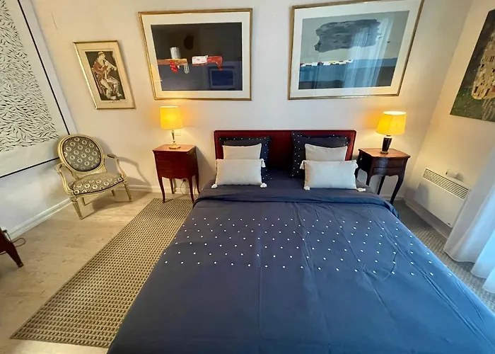 Grand T2 Plein Centre Historique Avec Ascenseur Apartmán *