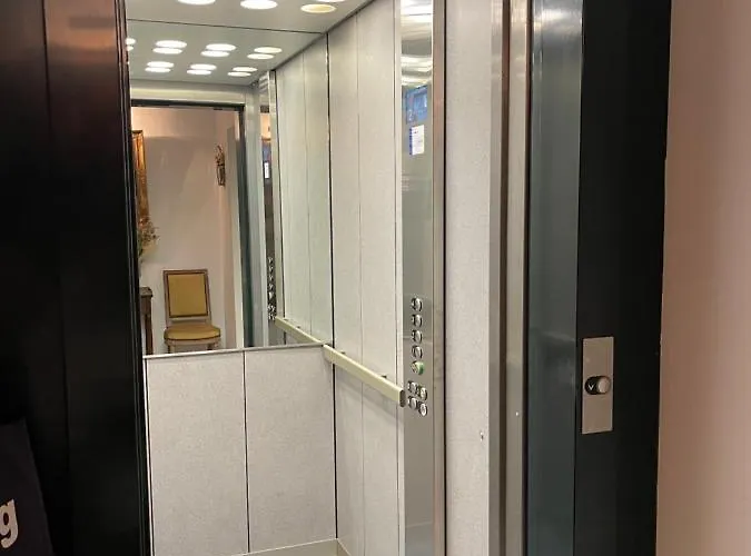 Grand T2 Plein Centre Historique Avec Ascenseur Saint-Jean-de-Luz